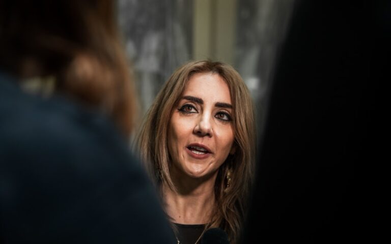 Des députés confrontent l’ambassadeur d’Iran en Nouvelle-Zélande à propos de la répression des manifestations